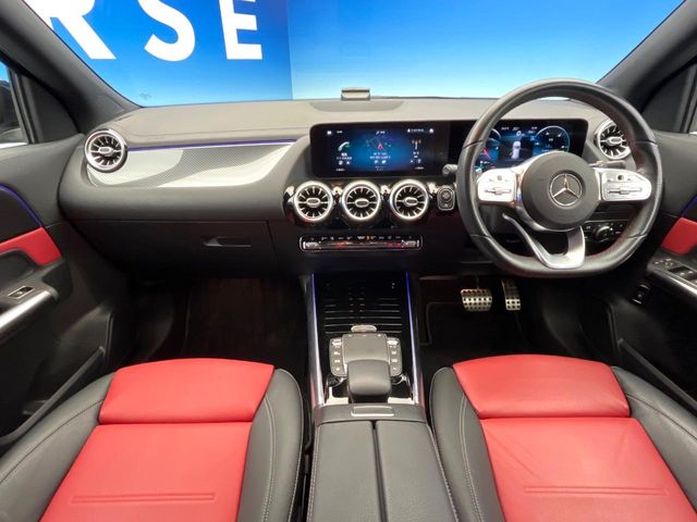 Mercedes-Benz GLA-Class 2