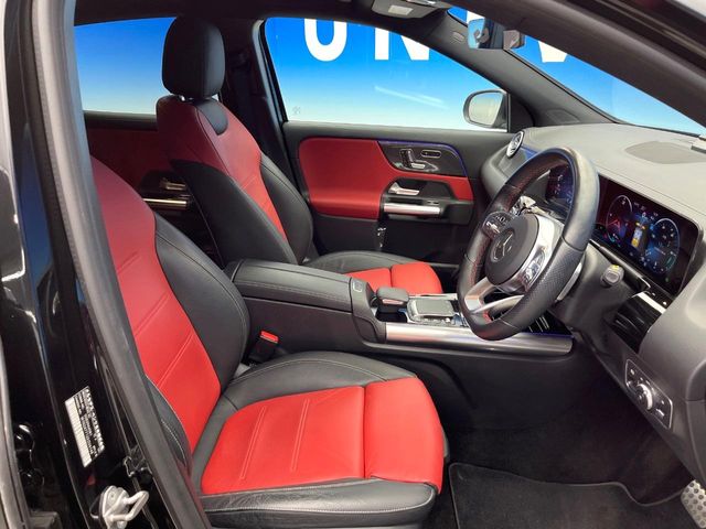 Mercedes-Benz GLA-Class 9