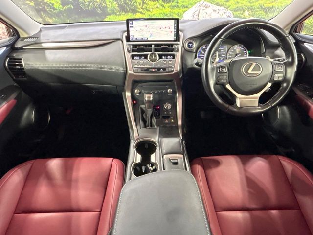 Lexus NX 2