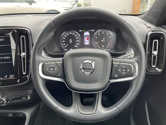 Volvo XC40 11