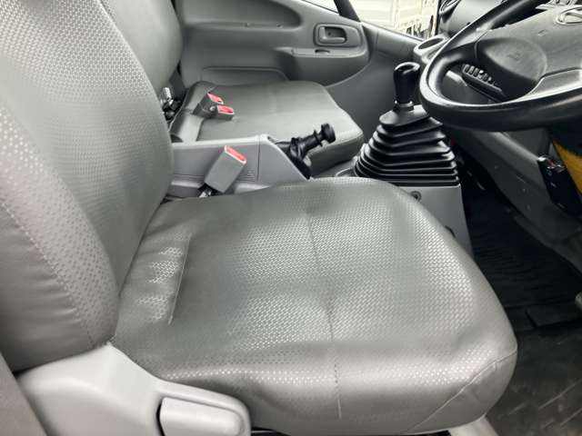 Hino Dutro 12