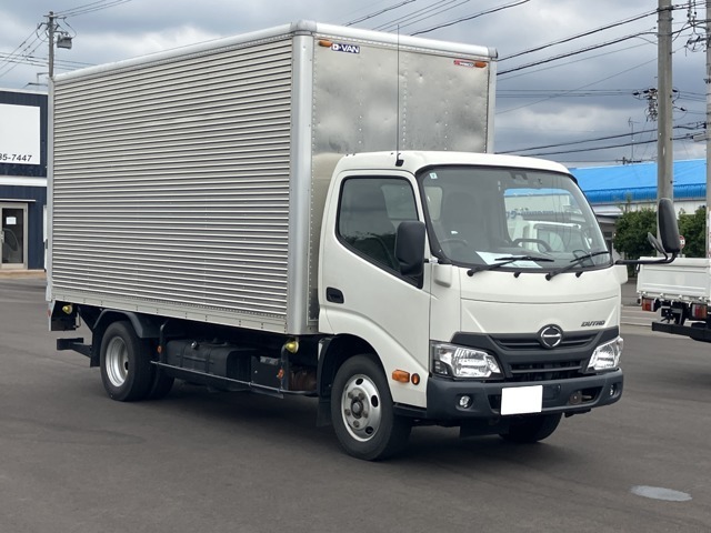 Hino Dutro 5