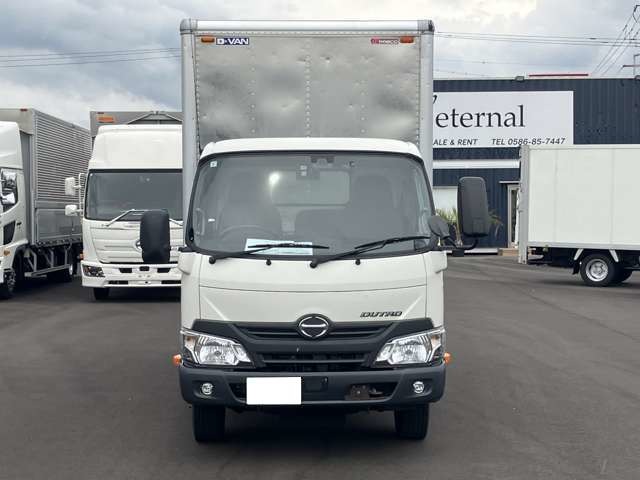 Hino Dutro 6