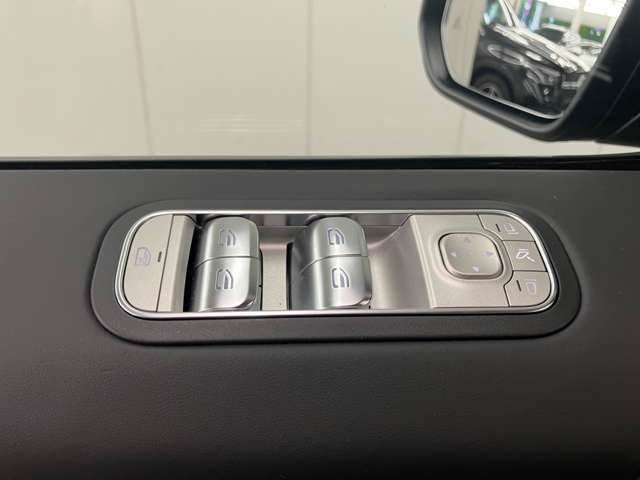 Mercedes-Benz G-Class 11