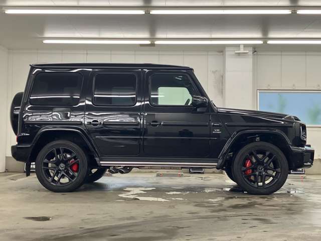 Mercedes-Benz G-Class 4