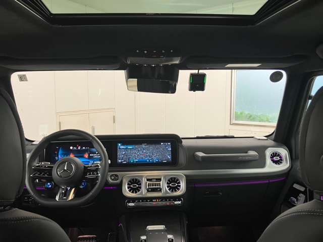 Mercedes-Benz G-Class 8