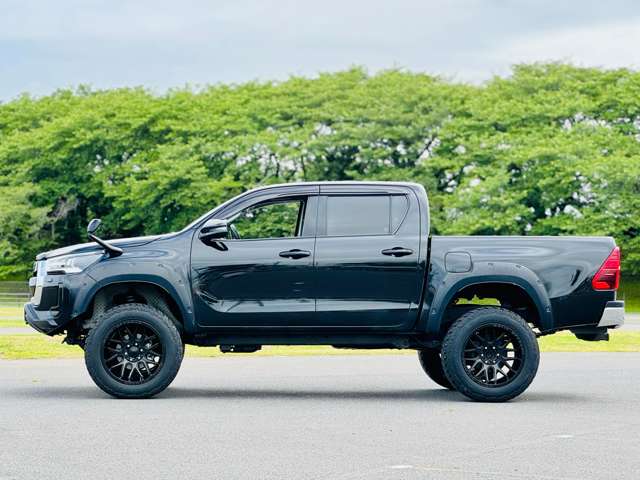 Toyota Hilux 11