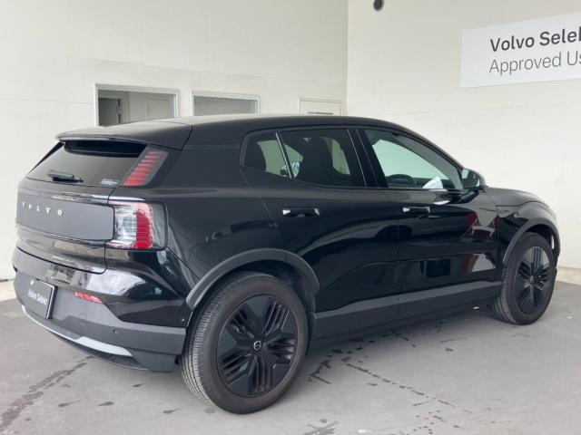 Volvo EX30Cross Country 6