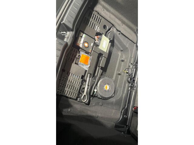 Mercedes-Benz GLA-Class 11