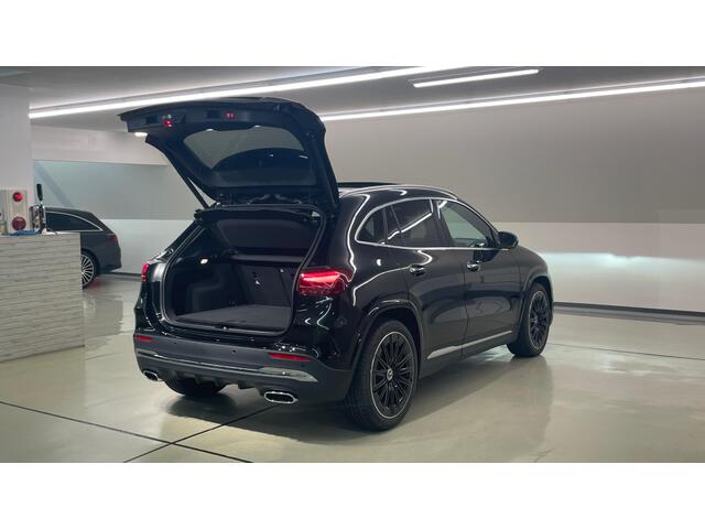 Mercedes-Benz GLA-Class 8