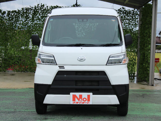 Daihatsu Hijet Cargo 5