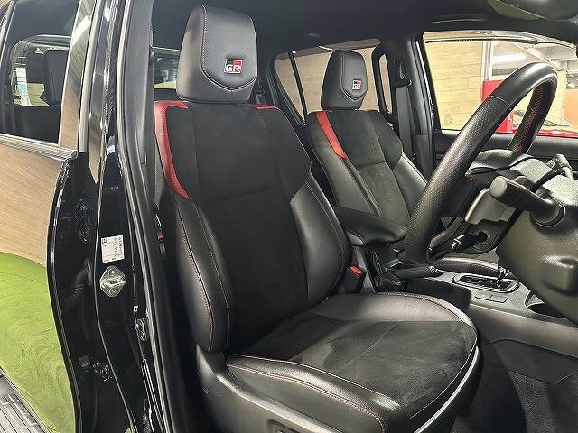 Toyota Hilux 11