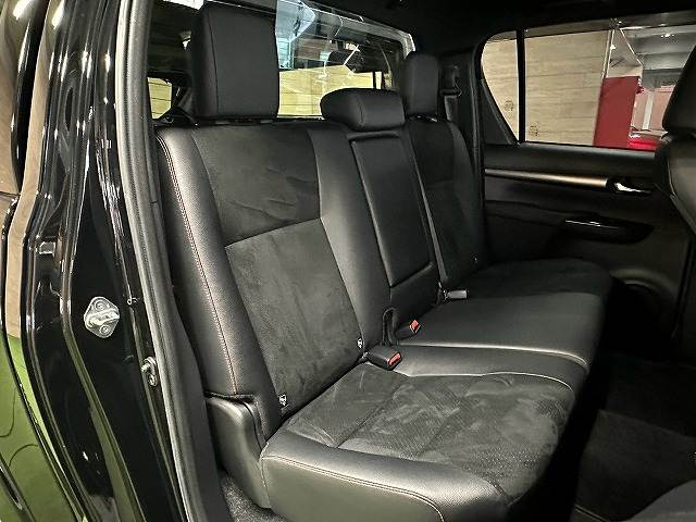 Toyota Hilux 12
