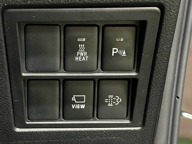 Toyota Hilux 8