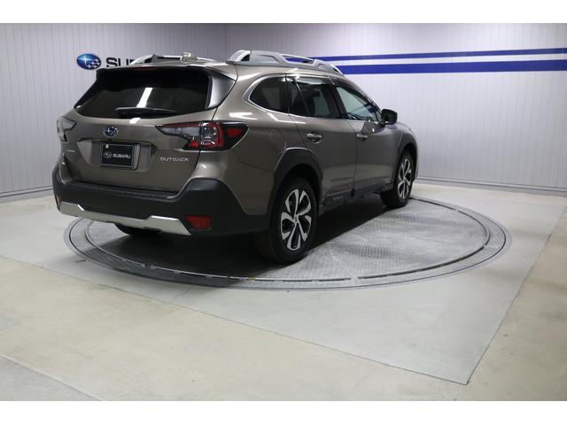 Subaru Legacy Outback 3