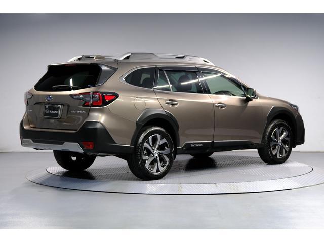 Subaru Legacy Outback 2