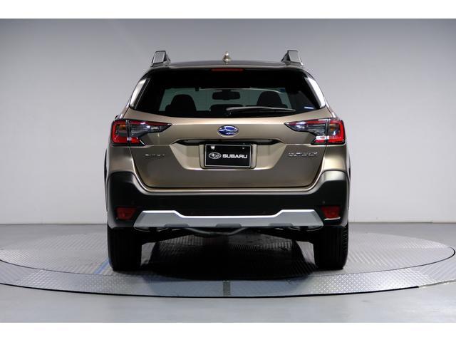 Subaru Legacy Outback 5
