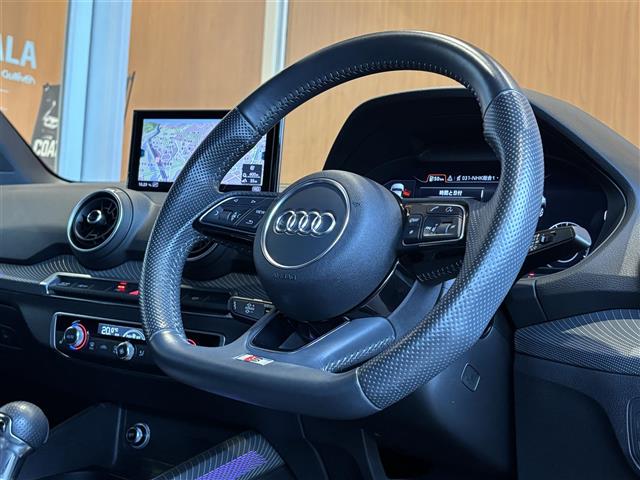 Audi Q2 6