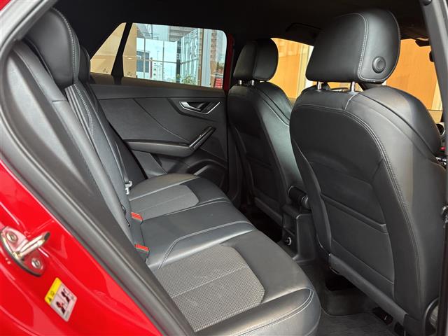 Audi Q2 9
