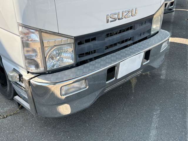 Isuzu Elf 11