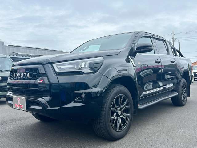 Toyota Hilux 2