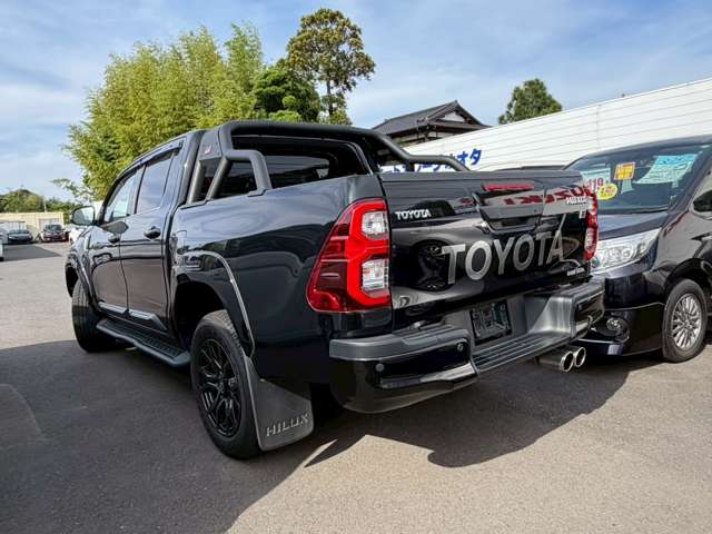 Toyota Hilux 8