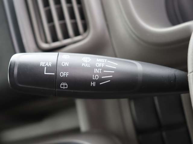 Nissan NV100 Clipper 12