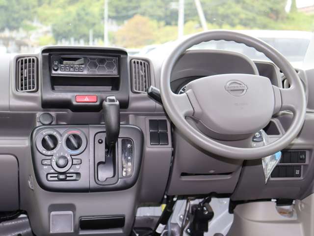 Nissan NV100 Clipper 7