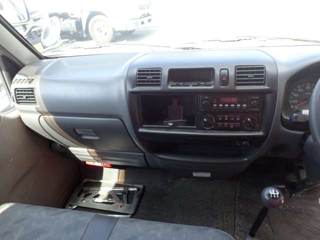 Mazda Bongo Truck 11