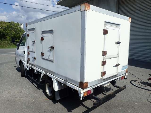 Mazda Bongo Truck 4