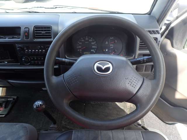 Mazda Bongo Truck 10