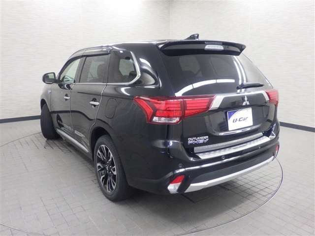 Mitsubishi Outlander PHEV 5