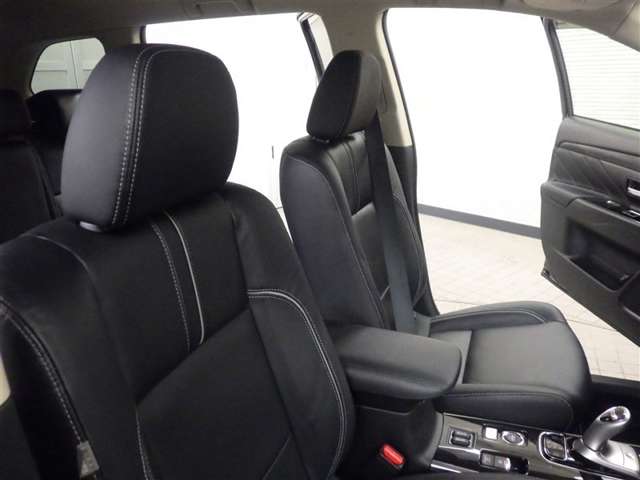 Mitsubishi Outlander PHEV 9