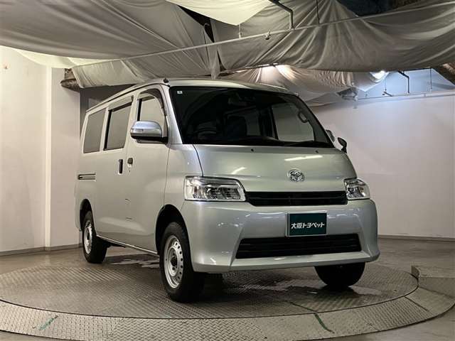 Toyota Town Ace Van 3