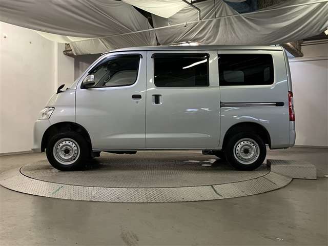 Toyota Town Ace Van 4
