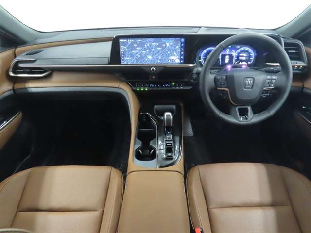 Toyota Crown Estate 5