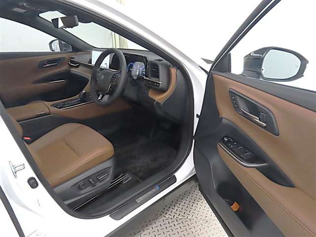 Toyota Crown Estate 10