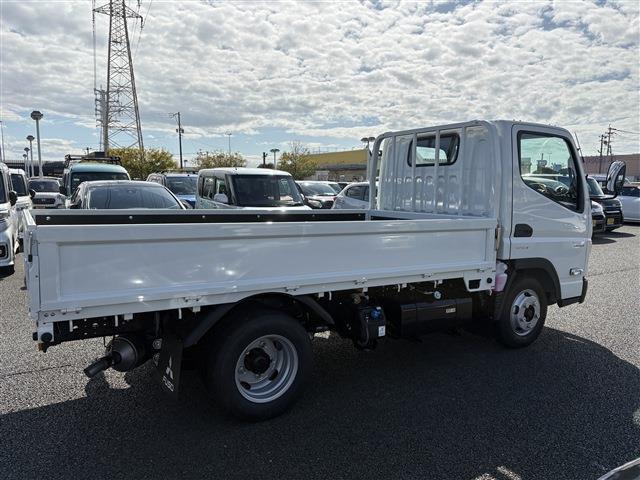 Mitsubishi Fuso Canter 9