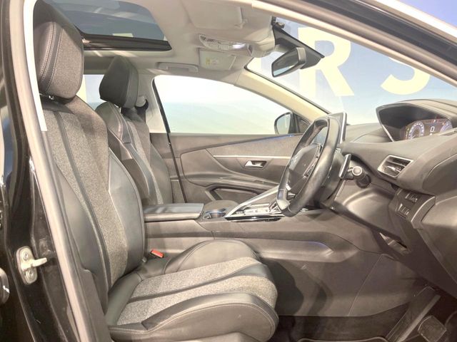 Peugeot 5008 10