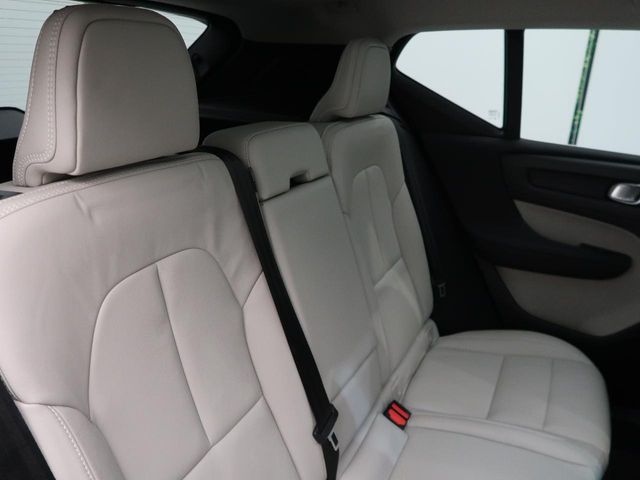 Volvo XC40 12