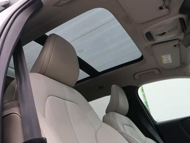 Volvo XC40 5