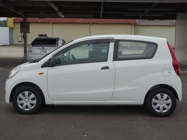 Daihatsu Mira 5