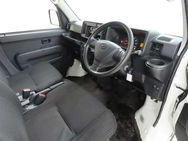 Daihatsu Hijet Cargo 8