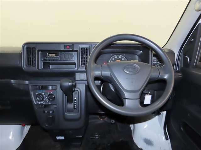 Daihatsu Hijet Cargo 9