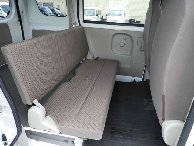 Suzuki Every 8