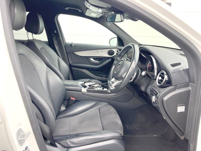 Mercedes-Benz GLC 8