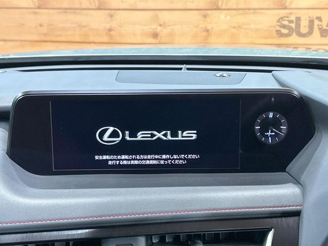 Lexus UX 4