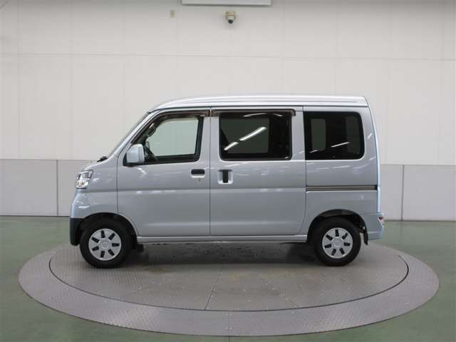 Daihatsu Hijet Cargo 6