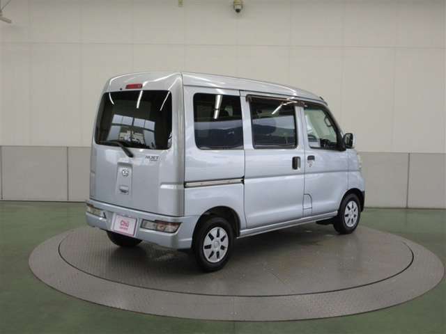 Daihatsu Hijet Cargo 8