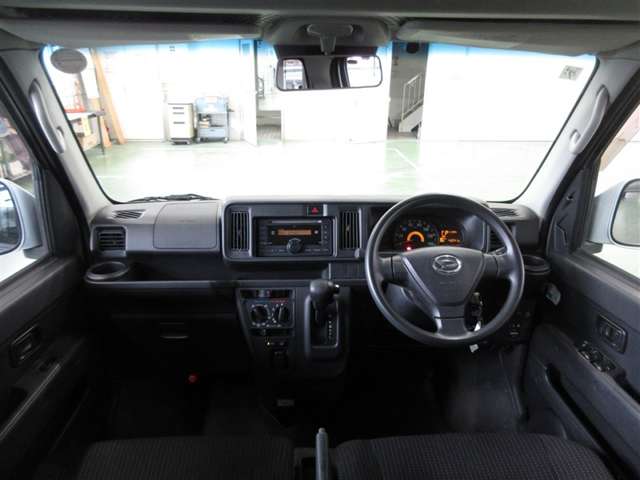 Daihatsu Hijet Cargo 10